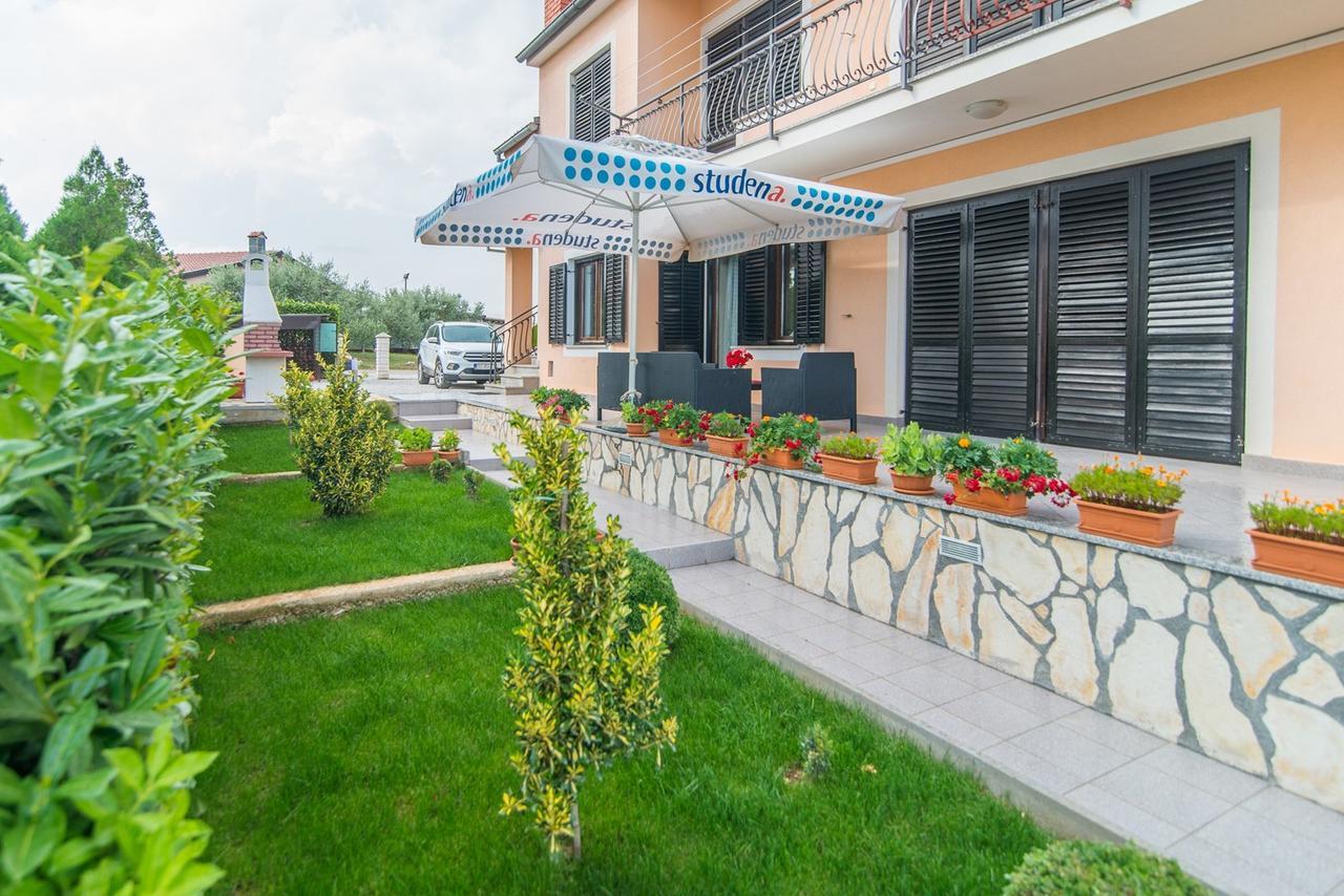 Apartment Stela Poreč Dış mekan fotoğraf