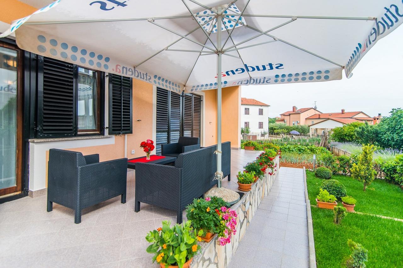 Apartment Stela Poreč Dış mekan fotoğraf